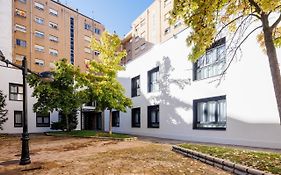 Apartamentos Congreso, Parking gratuito